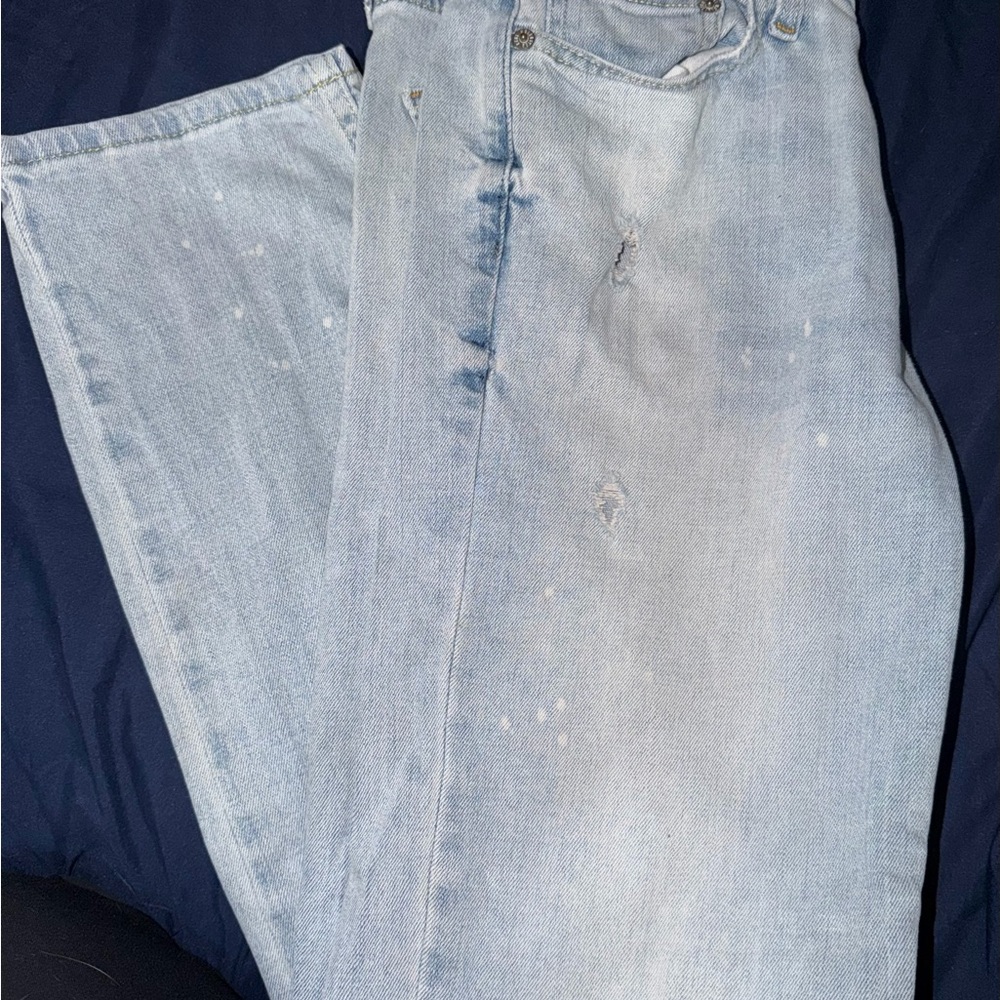 Men’s Hollister Slim Straight Jeans
• Size 29W x 30L